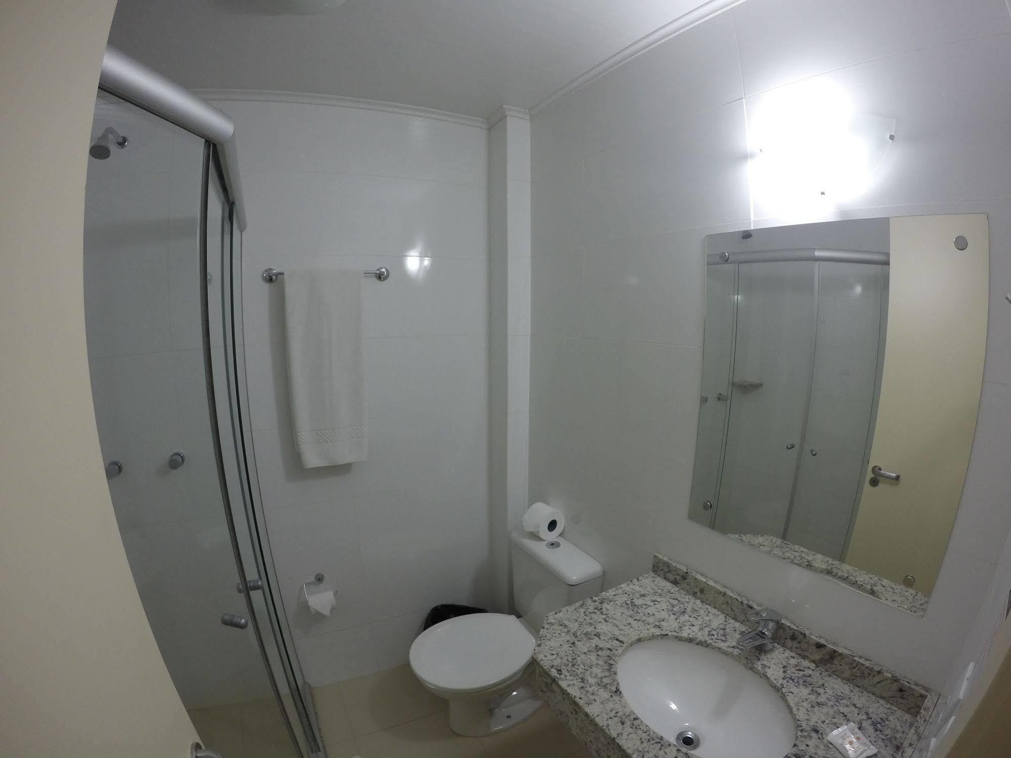 Hotel Express Savoy - Centro Historico Порту Алегри Екстериор снимка